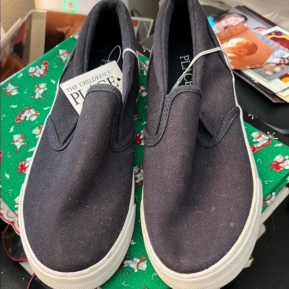 The Children's Place Dark Blue Slip-On Shoes Size 3